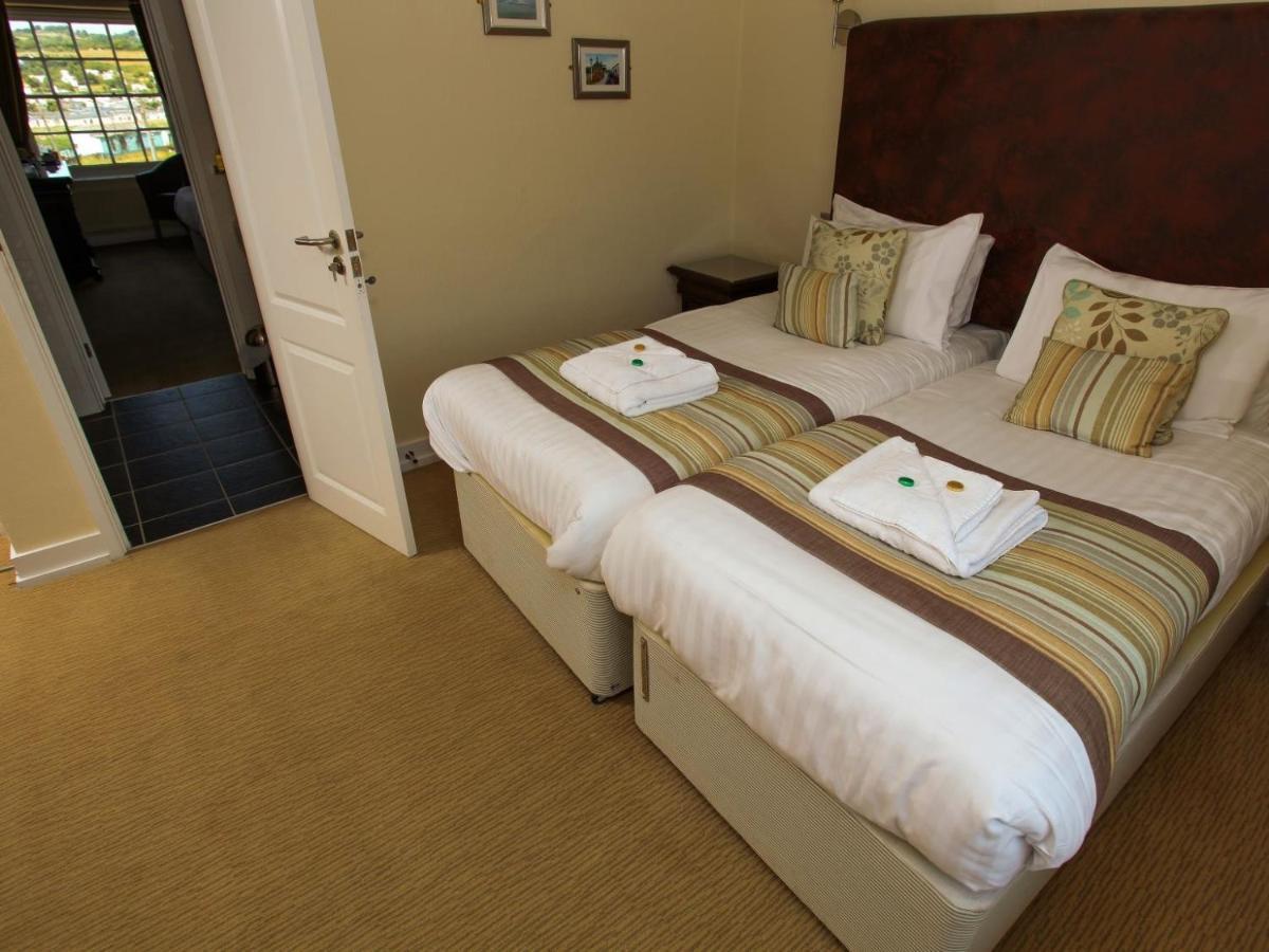 Hotel The George à West Bay Extérieur photo