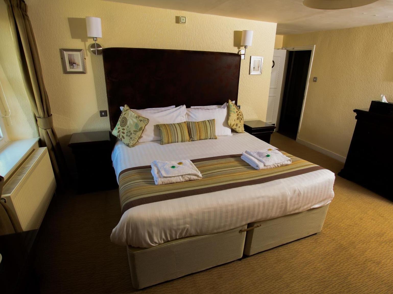 Hotel The George à West Bay Chambre photo